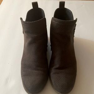 Size 7 fall booties